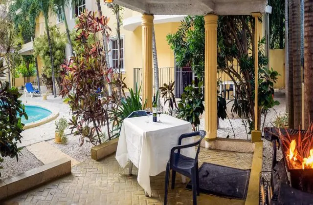 Apparthotel Bavaretto Ocean Club terrasse piscine